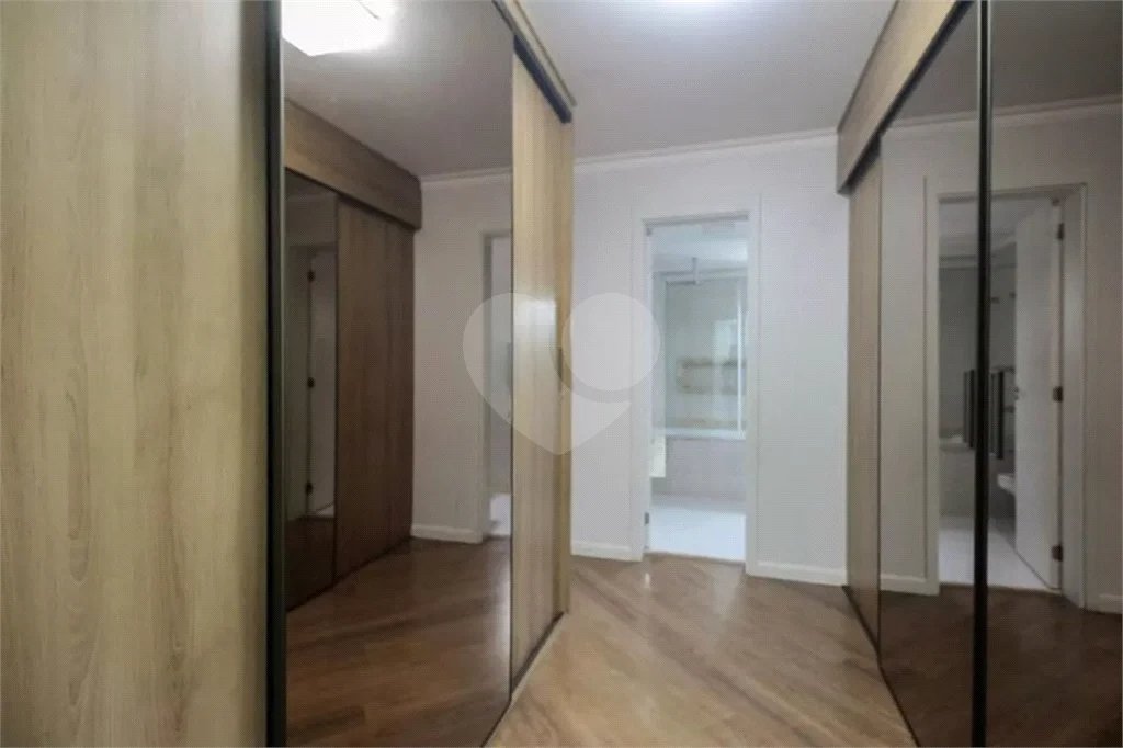 Apartamento na Mooca com 204m² amplo à venda 3 quartos, sendo 3 suítes, e 4 vagas