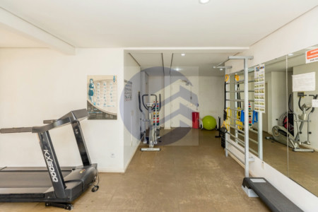 Duplex à venda com 3 quartos, sendo 3 suítes, em Vila Suzana 287m²