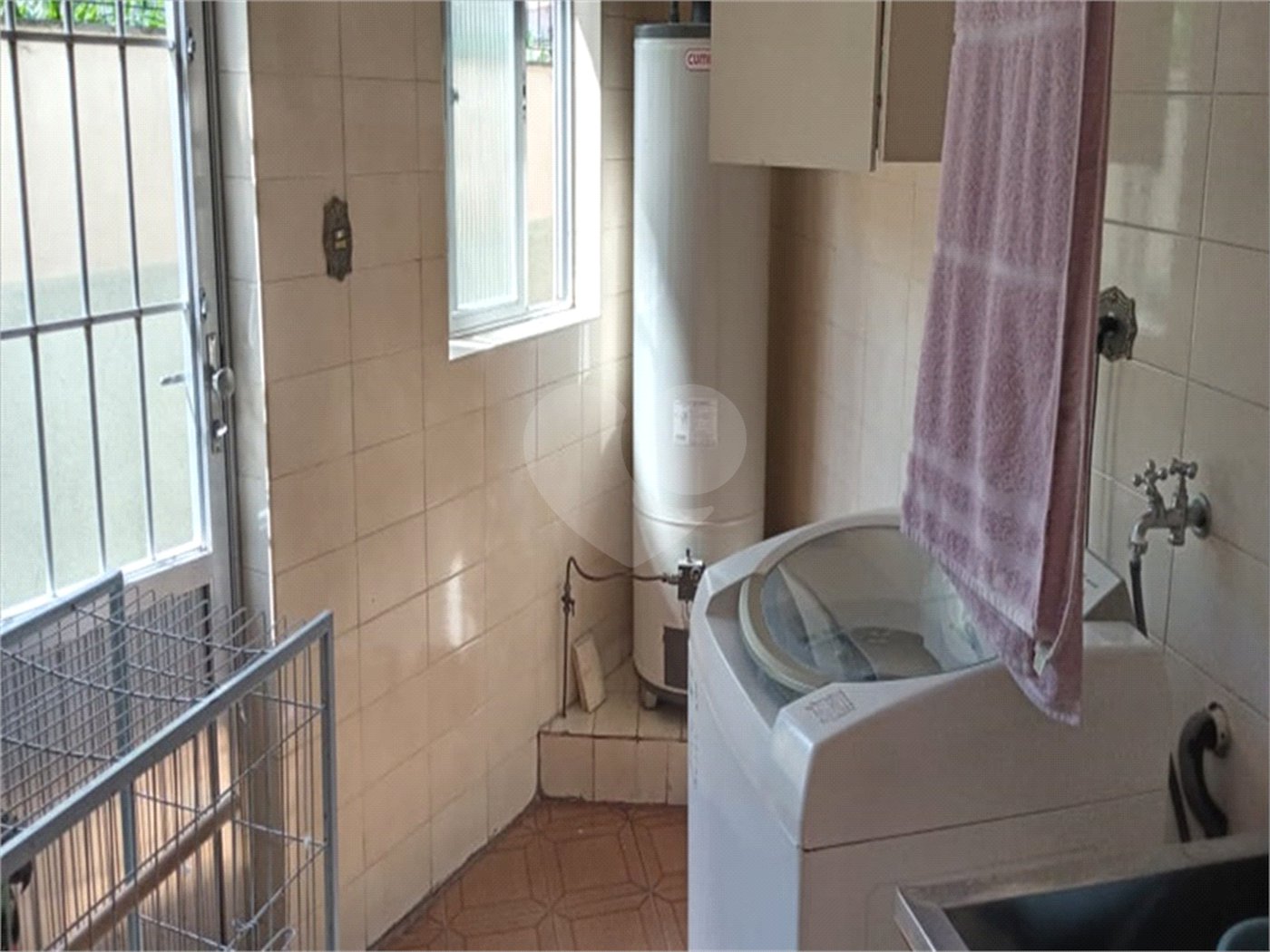 Bonita casa assobradada,no Bairro das Palmas do Tremembé, terreno com 14 X 50 e 350 área construída