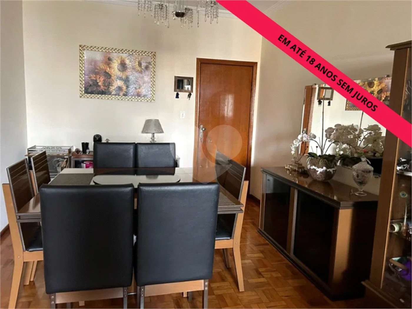 Apartamento amplo com 02 dormitórios, 01 suíte