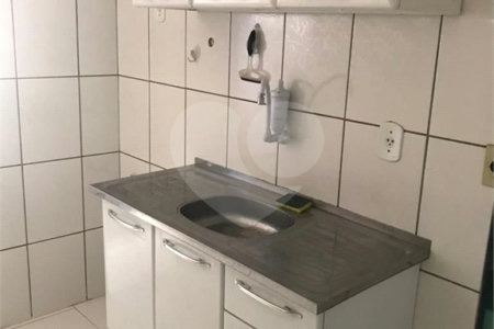 Apartamento para venda no Edifício Residencial dos Ipês II em Araraquara/SP.