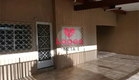 Casa à venda com 5 quartos em Parque Jaraguá, Taubaté, SP