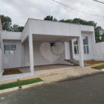 Casa em condominio em reta final de obras