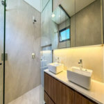 Casa Térrea Evidências - Indaiatuba/SP - R$ 1.950.000,00 - Área Total 307,33 m² - Área Construída 201,90 m² - TÉRREA - 03 suítes sendo a master com closet; Escritório; Lavabo; Cozinha com cooktop, forno, micro-ondas e coifa; Móveis planejados na hall de entrada, sala, escritório, cozinha, gourmet, s
