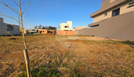 Terreno à venda no condomínio Residencial Villeneuve, São Carlos - SP