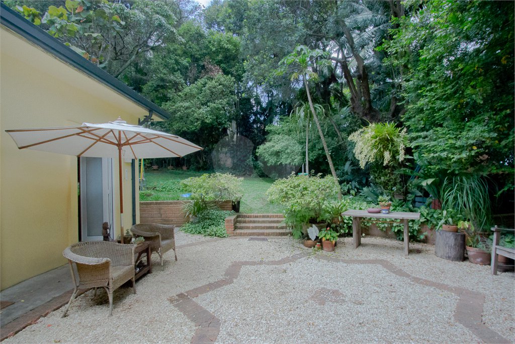 Casa à venda com 3 quartos, sendo 1 suíte,  em Campo Belo, São Paulo, SP