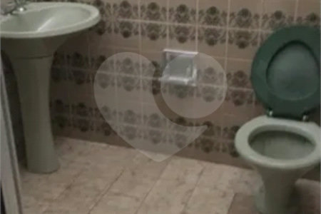 CASA A VENDA COM 125M², 2 DORMITÓRIOS, 1 BANHEIRO, 1 VAGA, TAUBATÉ/SP.