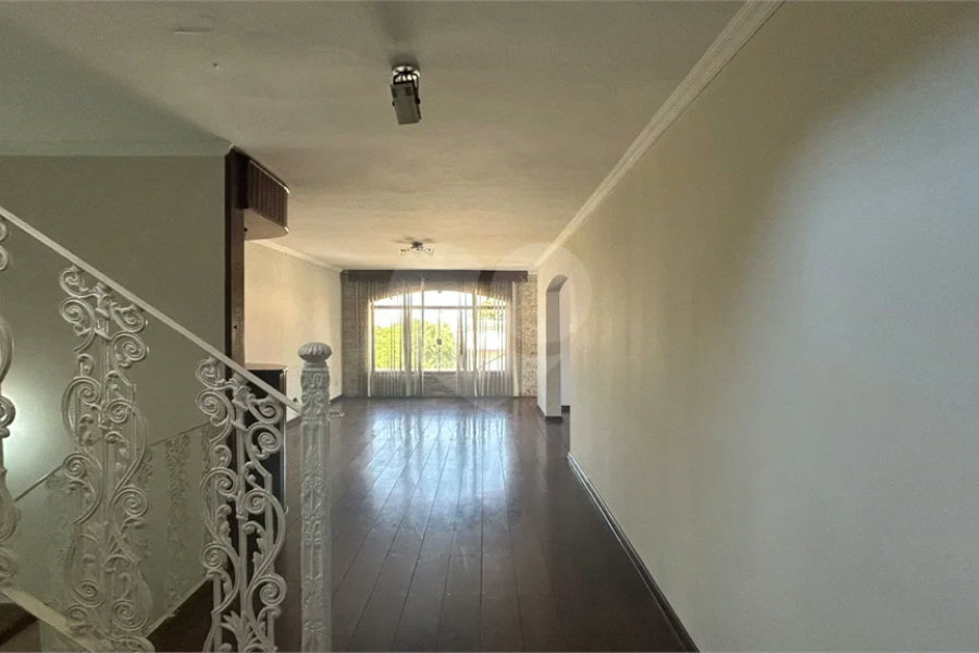 Venda Casa com 4 Dormitórios no Parque Santa Cecília