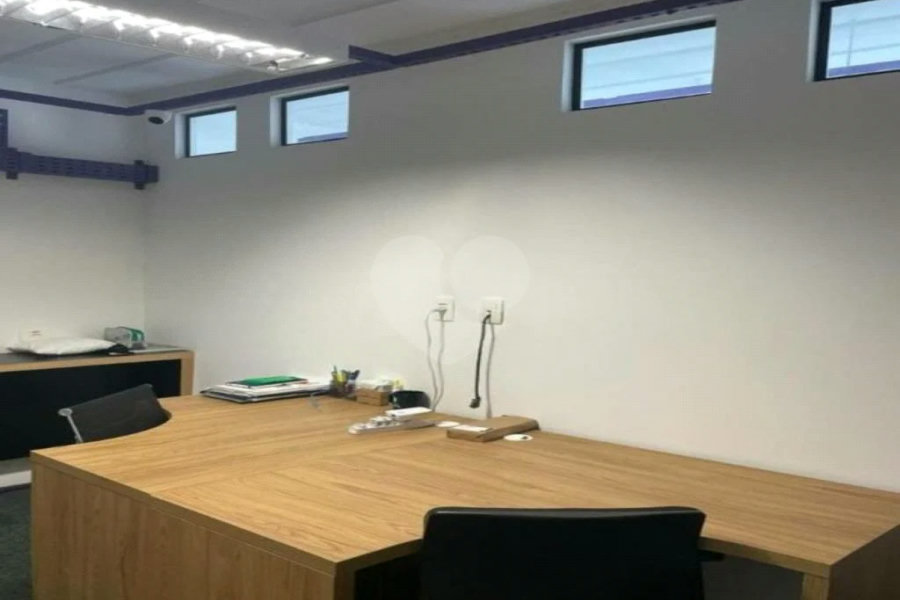 Sala comercial na Berrini, venha conhecer.