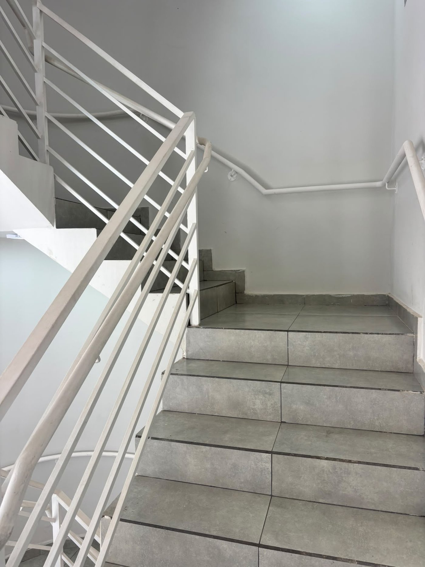 Apartamento à venda com 3 quartos, sendo 1 suíte, em Residencial Summer Ville, Poços de Caldas - MG