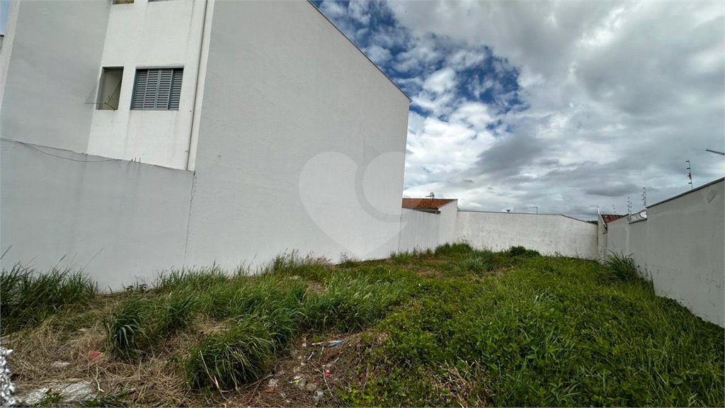 Terreno à venda em Jardim São João Batista, São Carlos - SP