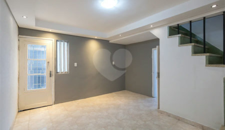 Sobrado à venda com 3 quartos, sendo 1 suíte,  em São Paulo, SP