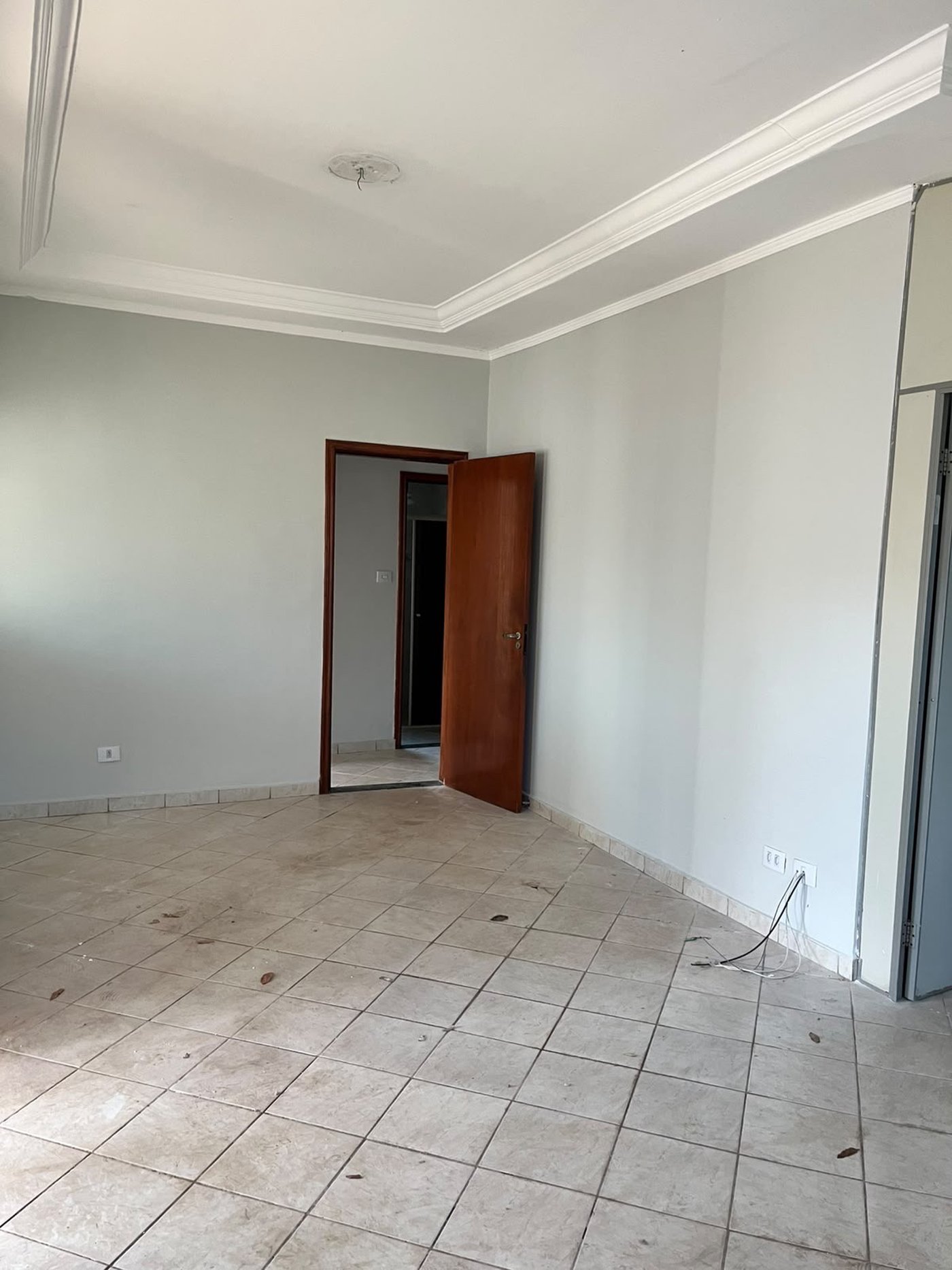 Casa para alugar com 4 quartos, sendo 2 suítes, no Centro, Três Lagoas, MS