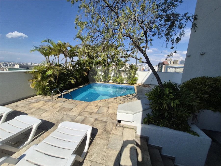 Apartamento 2 quartos, sacada e vaga em Santa Cecília