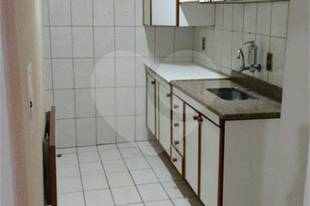 Apartamento com 2 dormitórios.