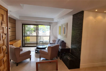 Apartamento à venda no Campo Belo com 110m², 03 dormitórios sendo 01 suite, 2 vagas - São Paulo/S