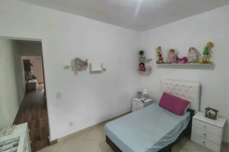 Casa à venda com 2 quartos no condomínio Antilhas, Cotia - SP