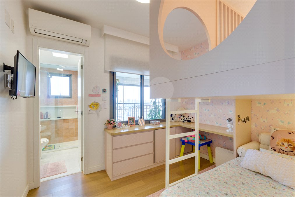 Apartamento para alugar com 3 suítes em Chácara Santo Antônio, São Paulo, SP