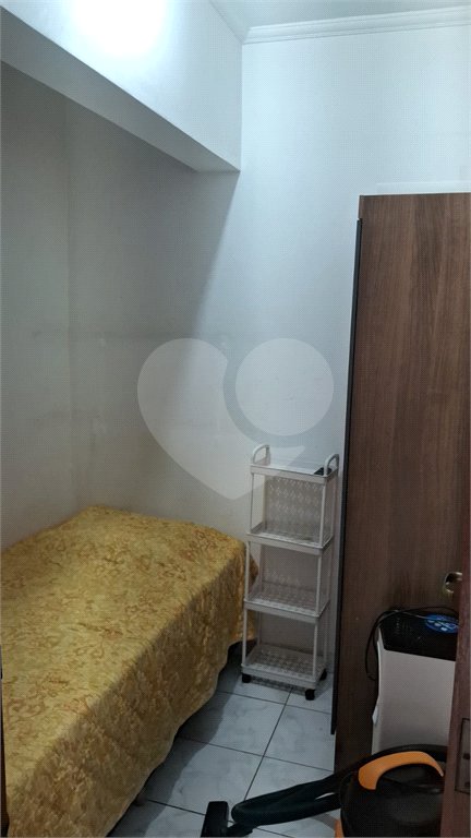 Apartamento a venda na Aclimação com 4 dormitórios e 2 vagas.