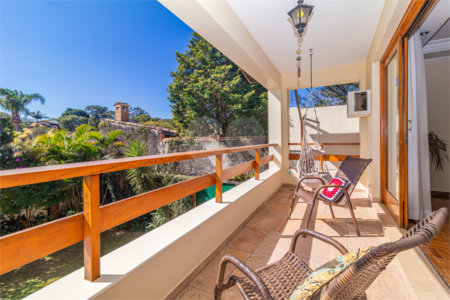 Casa à venda com 3 suítes em Interlagos, São Paulo, SP