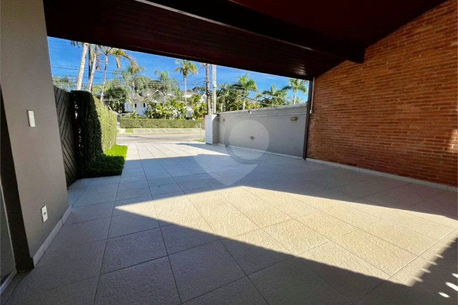 Casa à venda com 3 quartos, sendo 1 suíte, em Riviera de São Lourenço, Bertioga, SP