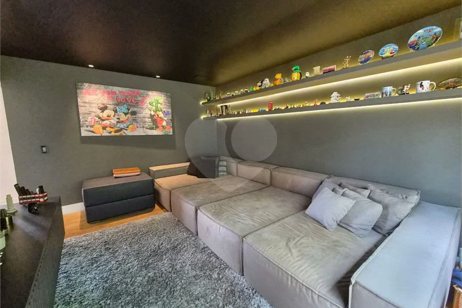 Casa em Condomínio de Alto Padrão no Suíça da Cantareira.