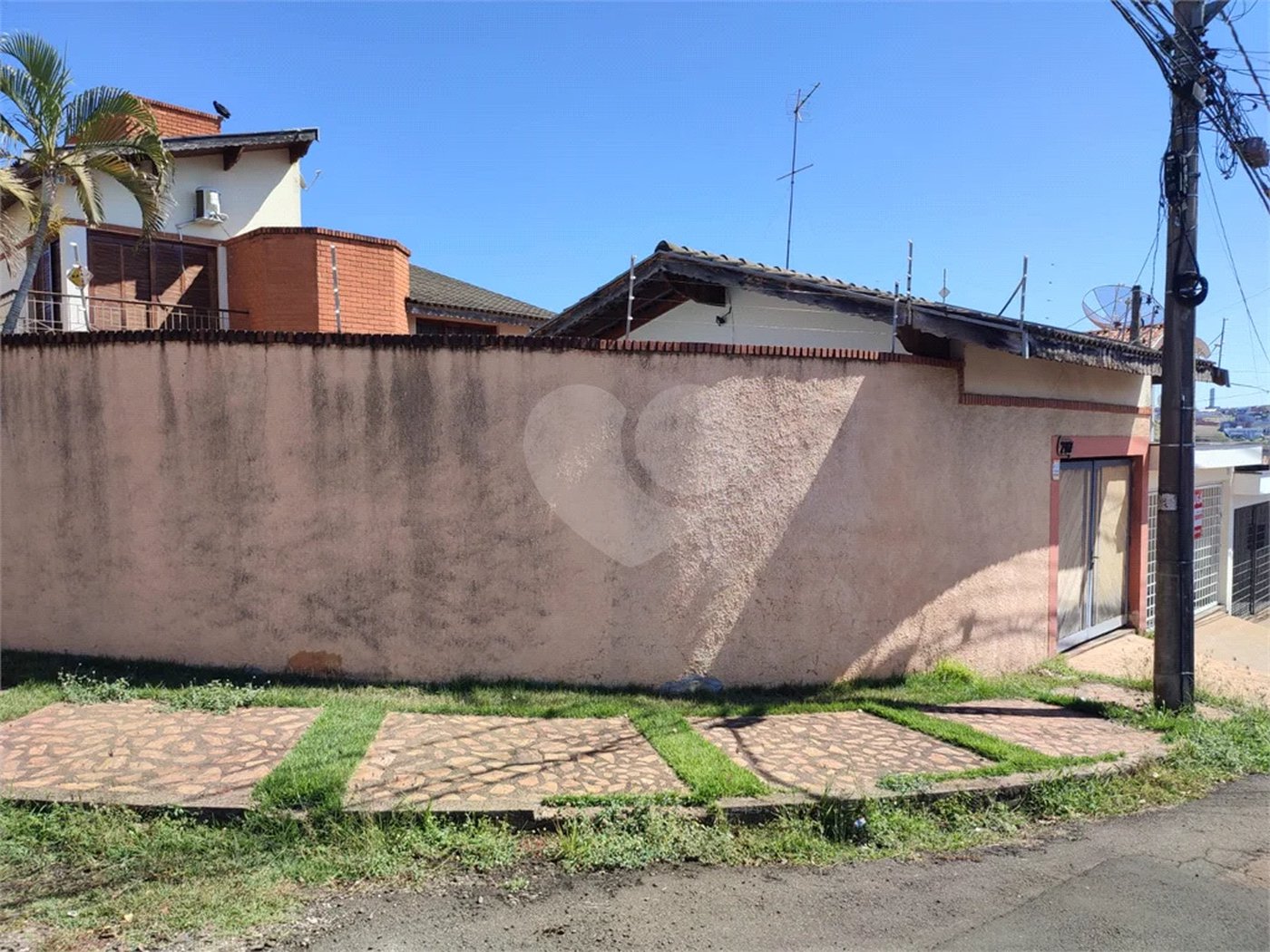 Casa Espetacular com Piscina e Churrasqueira à Venda na Vila Rezende