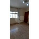 Apartamento - Bom Retiro - 3 dormitórios - 1 banheiro - 1 sala - 1 cozinha
