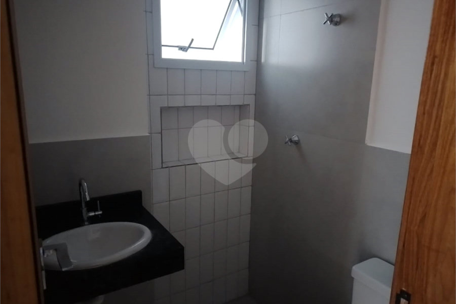 Apartamento Novo com 2 Dormitórios, Elevador na Vila Gustavo. Aceita Pet.