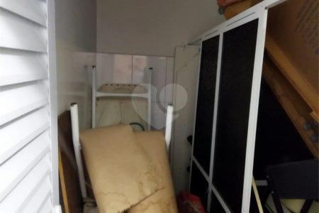 Vende Sobrado com 180m² - Vila Santa Catarina