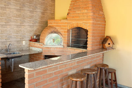Sobrado com 3 quartos à venda com área gourmet completa e 5 vagas de garagem – Santa Marta - São Carlos/SP