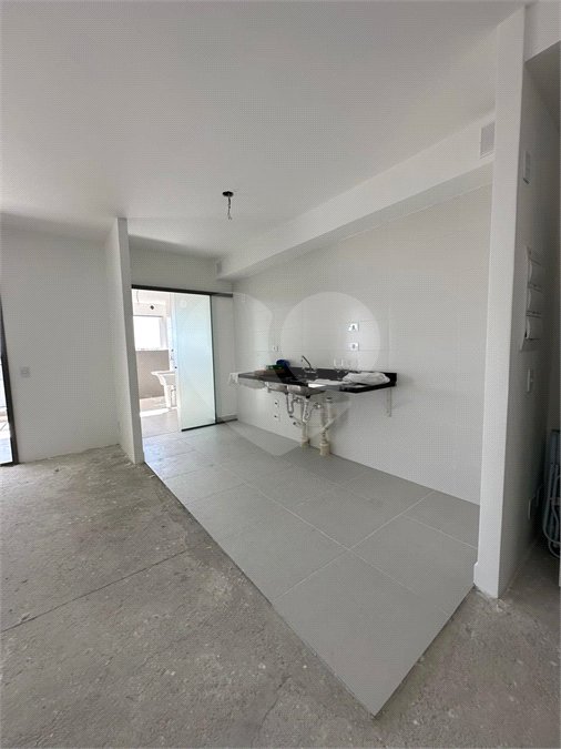 Apartamento com 125m², 3 dormitórios, sendo 3 suítes, 2 vagas, à venda na Moóca.