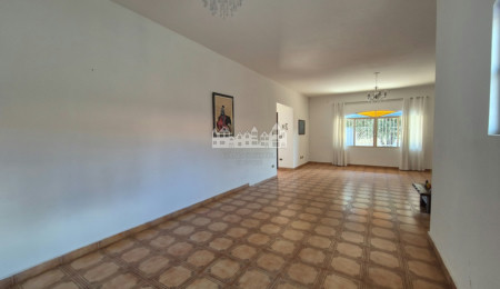 Casa Térrea à venda com 4 quartos, sendo 2 suítes,  em Loteamento Loanda, Atibaia, SP