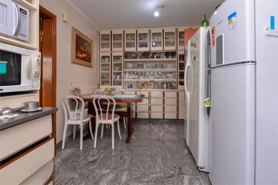Apartamento à Venda | 474 m2 | 4 suítes | 4 vagas em Santana!