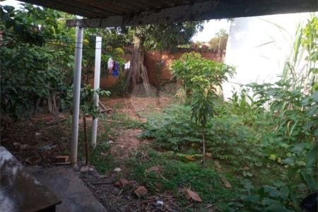 Casa térrea para venda, com 2 dormitórios.