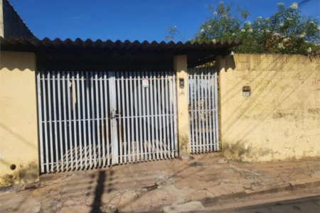 Casa térrea no Jacobucci .