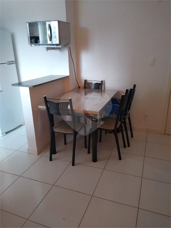 Apartamento com 2 dormitórios