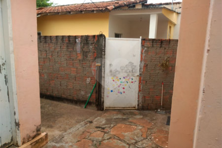 Residência próxima a Igreja São Judas Tadeu