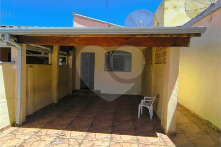 Casa Térrea para Venda – Bairro Vila Avaí, Indaiatuba - com 02 quartos- 01 banheiro-sala -cozinha-quintal e garagem 0 1carro
