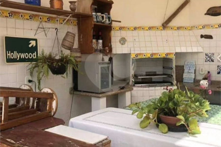 Casa em Condomínio em Urbanova, São José dos Campos/SP.
