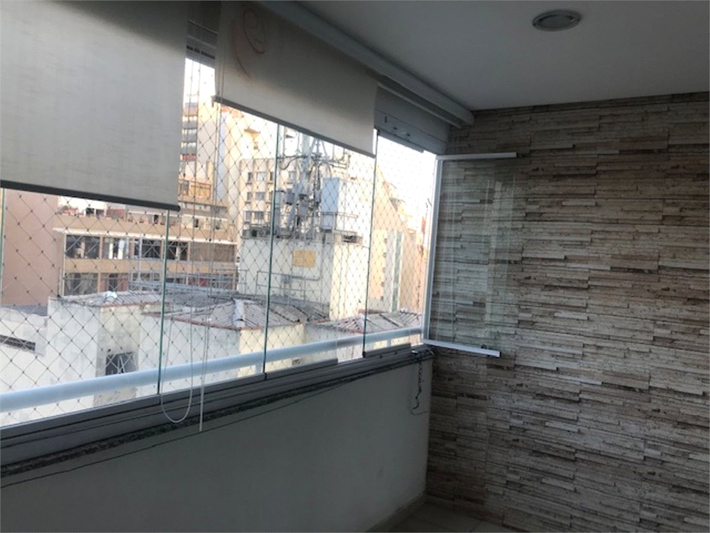 Studio à venda com 39 m² por 429 mil reais a 650 metros da estação Anhangabaú do metrô.