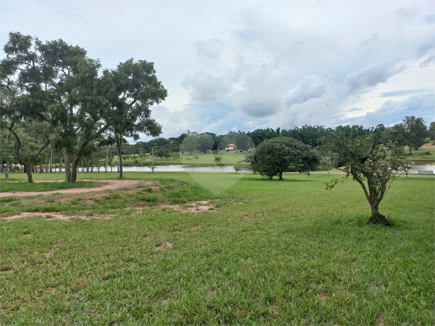 Loteamento Residencial no Condomínio Vila Pinhal do Broa