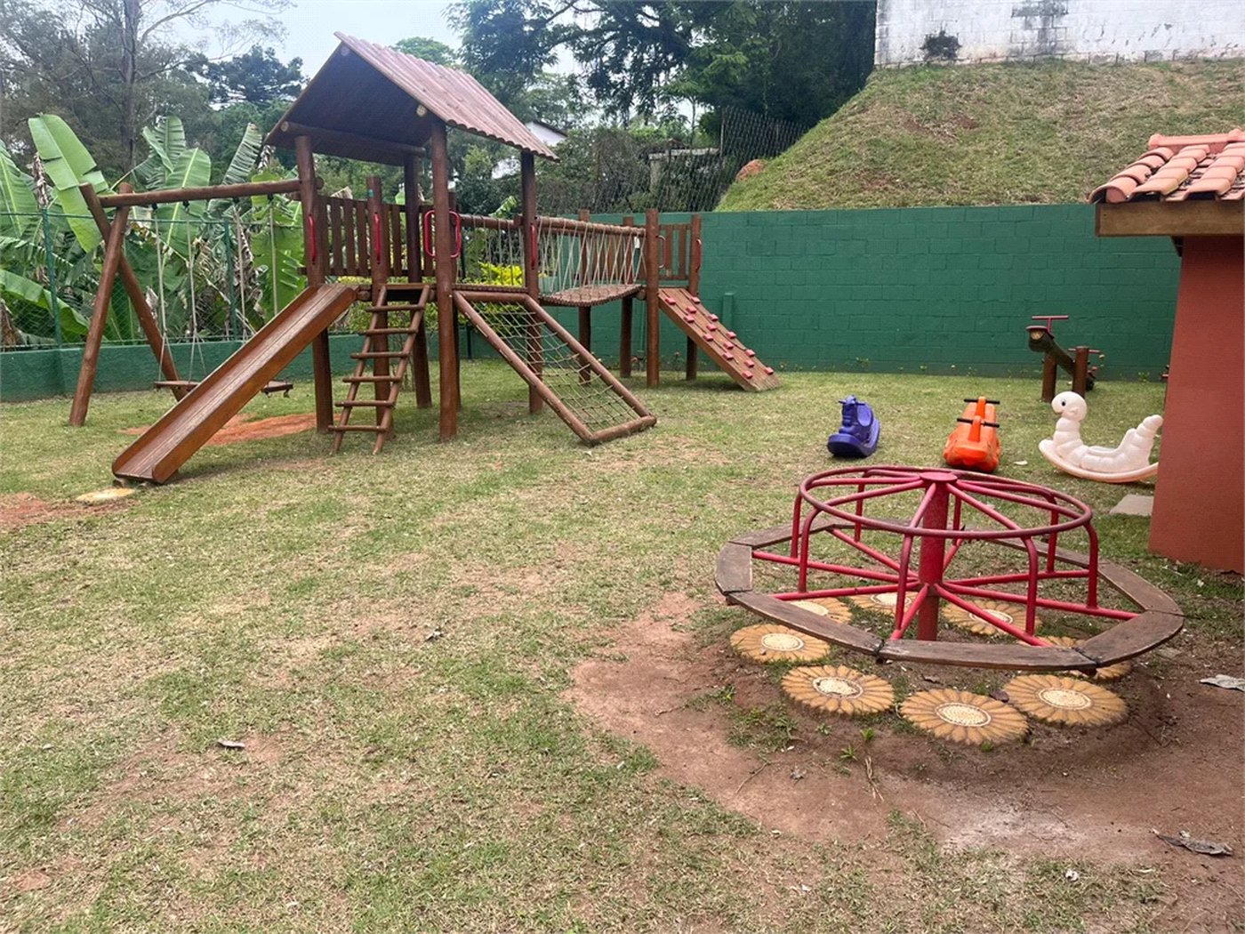 Casa à venda com 3 quartos no condomínio Jd Rebelato, Cotia - SP