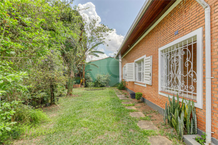 Casa Térrea à venda com 3 quartos, sendo 1 suíte,  em Alto da Boa Vista, São Paulo, SP