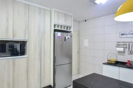 Sobrado à venda com 3 quartos, sendo 1 suíte, em Vila Morse, São Paulo, SP