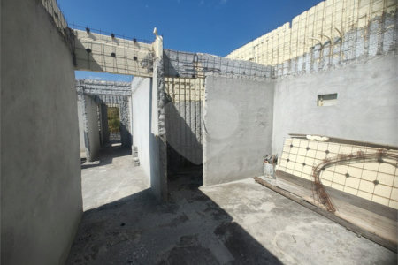 Terreno 810 metros à venda em Atibaia com projeto aprovado exclusivo de alto padrão com construção inacabada