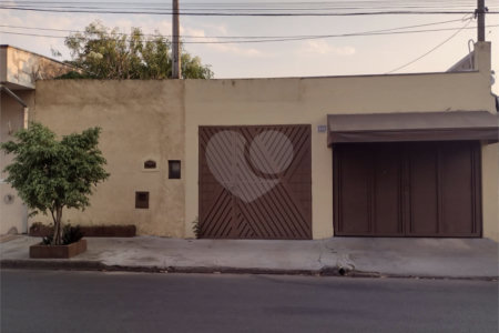 Casa térrea no Jardim Santa Felícia