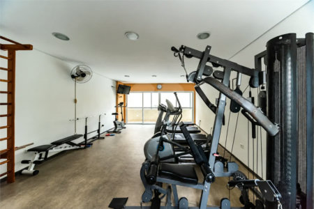 Apartamento de 84m² na Vila Lusitânia, em São Bernardo do Campo, com 3 dormitórios, suíte com varanda, 2 vagas cobertas, depósito privativo e lazer completo.