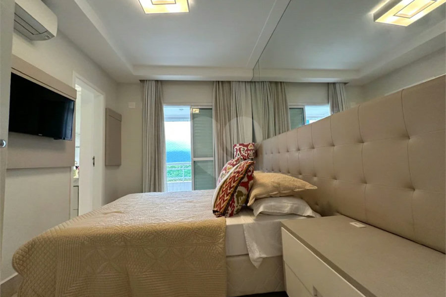 Apartamento à venda com 3 quartos, sendo 2 suítes,  em Riviera de São Lourenço, Bertioga, SP