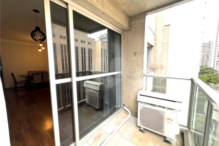 Apartamento Moema – 3 Dormitórios - Ar Condicionado - 80 mts², 2 Vagas